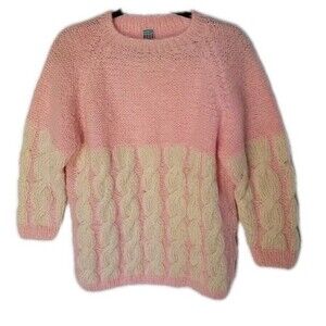 Vintage ILARIA Women's Hand-Knit  In Italy Wool Sweater Size 36 Cable Knit